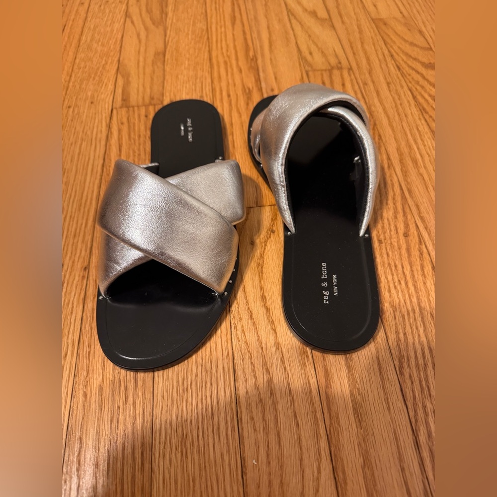 Never worn!! Rag & Bone Silver/Black Sandal size 38.5